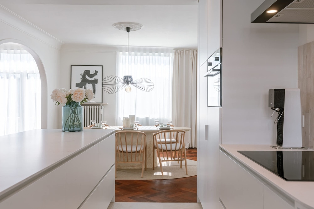 Huswell - New Penthouse With City Harbour Views