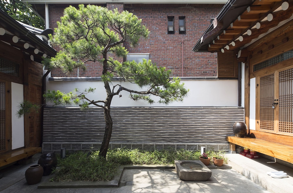 Xiwoo Hanok Guesthouse