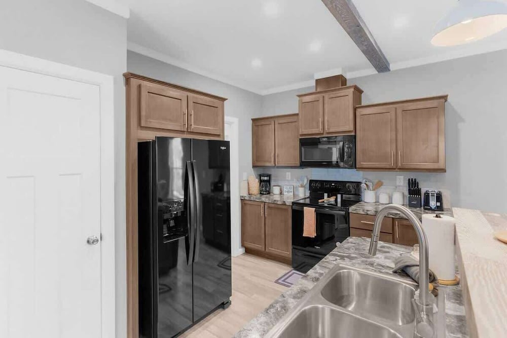 Comfy 2 Bedroom Home, Dade City!