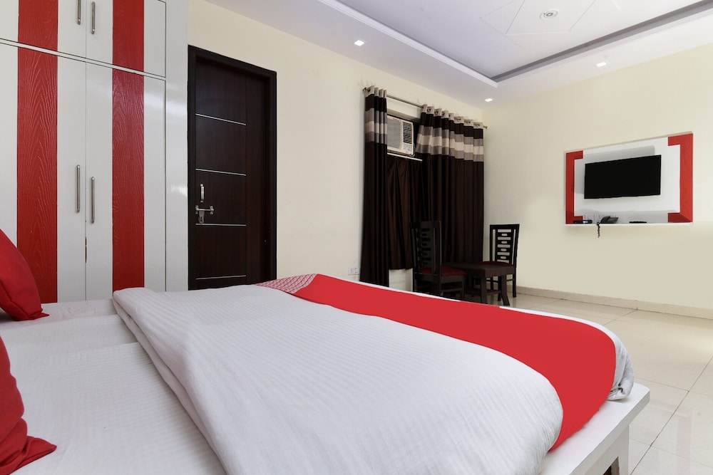 OYO 8500 Hotel Sun Palace Residency
