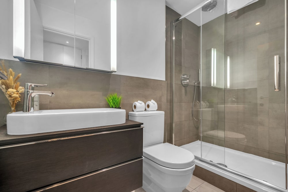 Classic One Bedroom Apartment in Camden