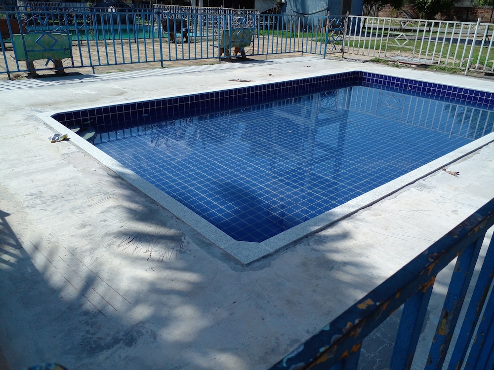 Premium Master & Standard Suites in Spacious House