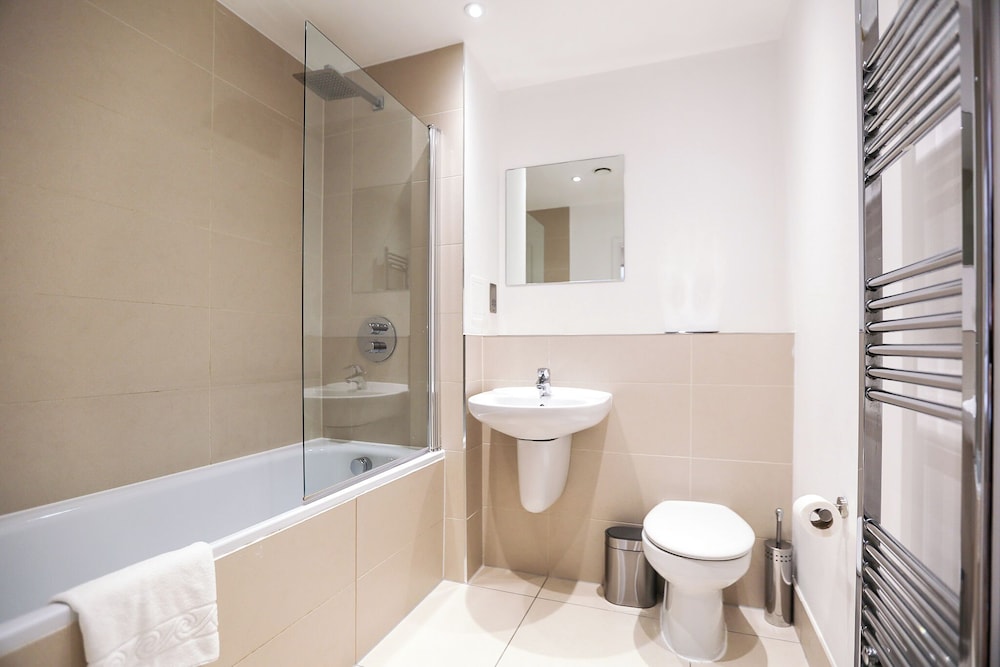 Hybrid Resi Greenwich
