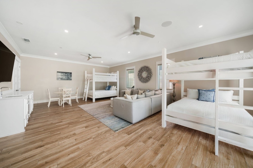 Teddy's Heaven 7 Bedroom Home