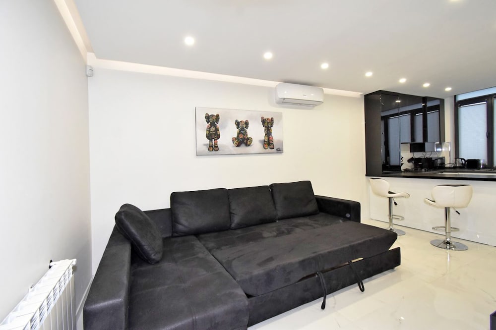 Apartment by Luxe Group SA222