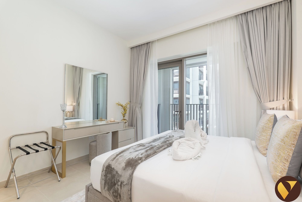 Vogue Rosewater Creek Beach Stylish 2BR