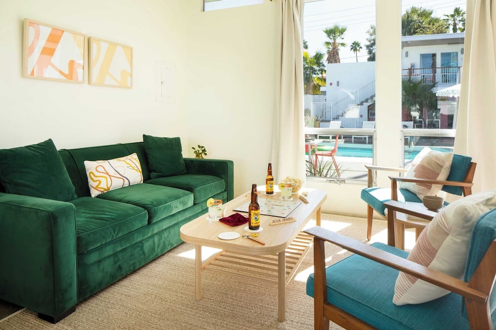 3 Private Rooms At The Wesley Hotel Perfect for Group Stays