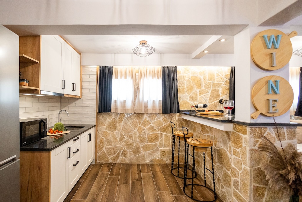 Mathraki Resort