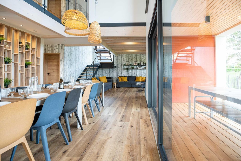 La Maison Devant La Prairie, 写真 149