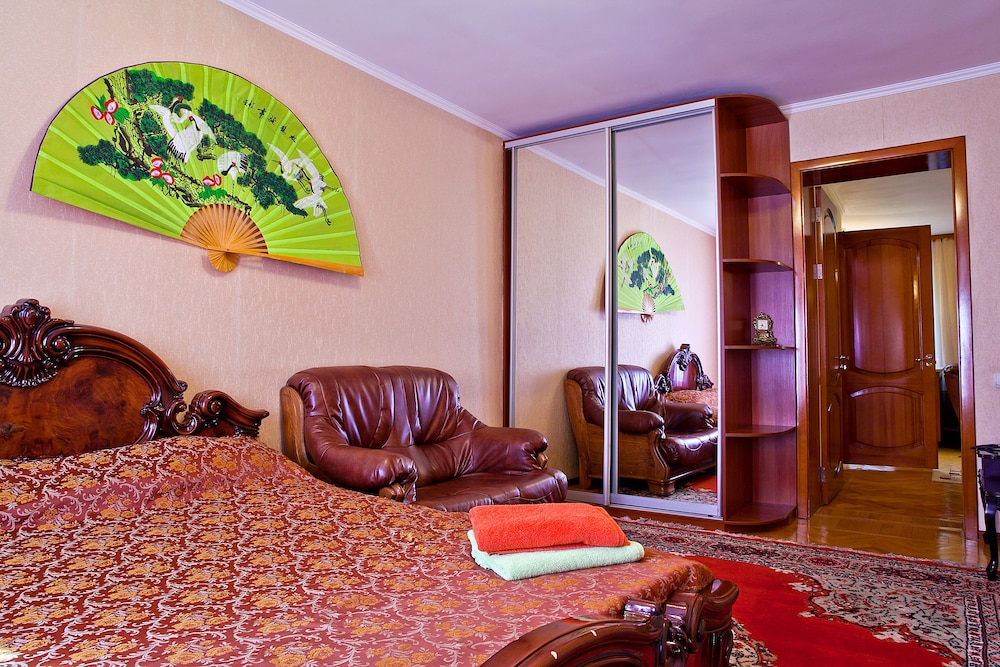 Lessor Apartments