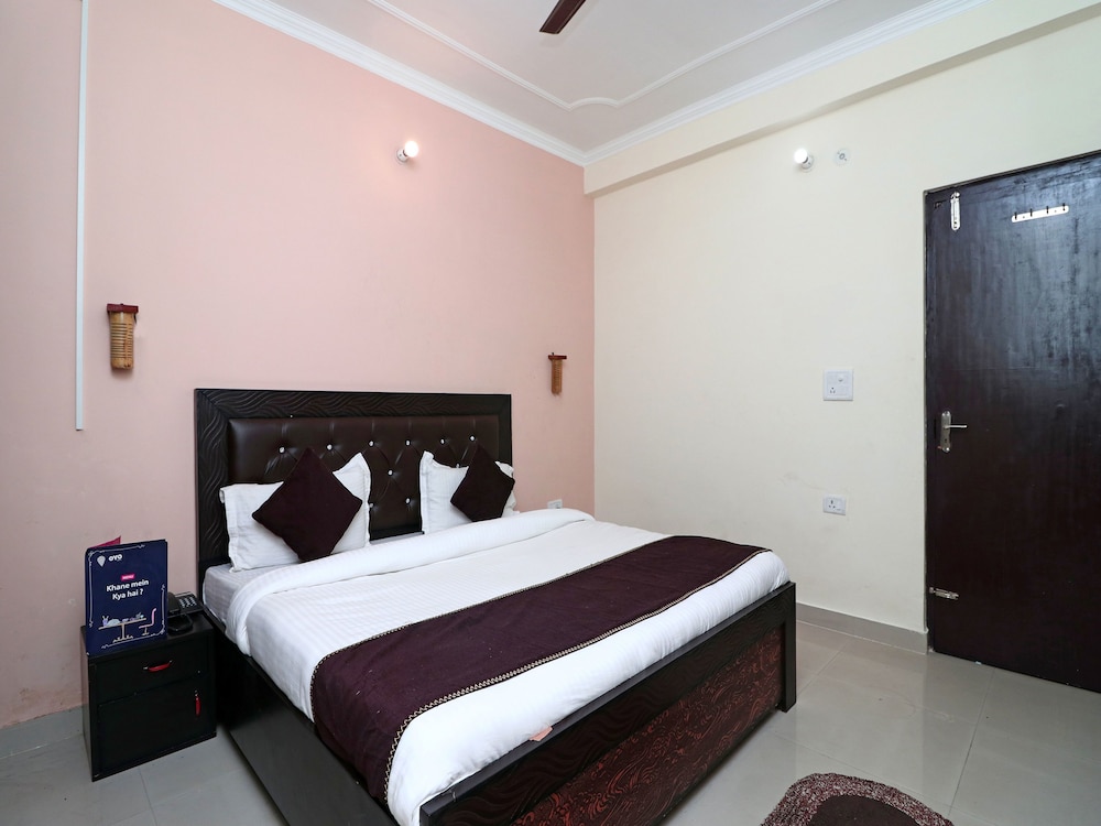 OYO 15919 UK Retreat
