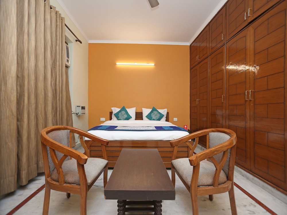 OYO 9581 Green Residency