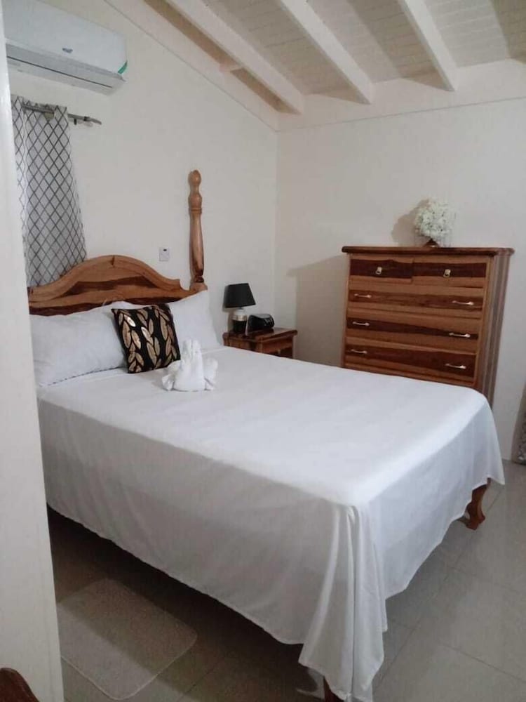 Paradise Escape Drax Hall Ocho Rios view 5