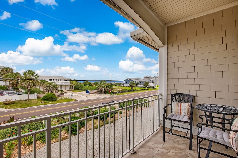 1931 S Fletcher 3 Bedroom Townhouse