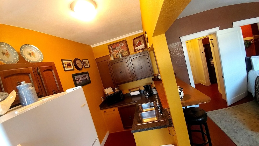 Historic Whiting Hotel Suites - Property Image 46