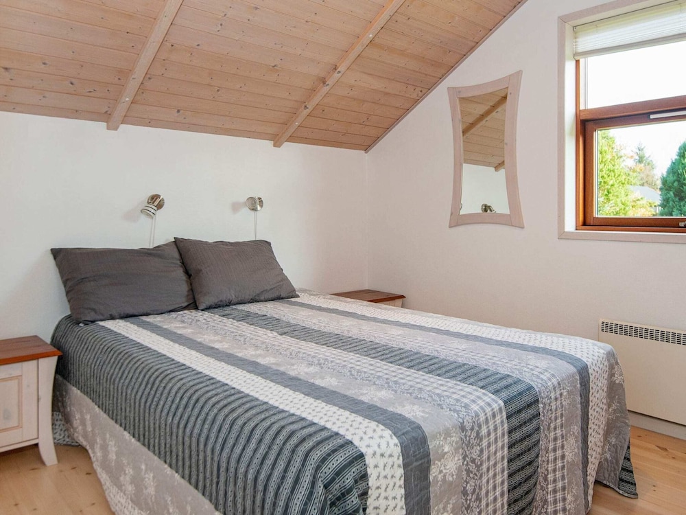 8 Person Holiday Home in Ulfborg view 4