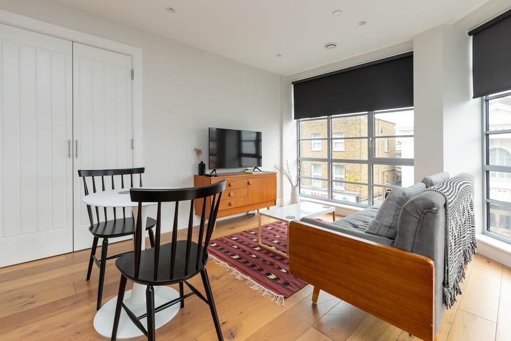 Central and Bright 1 Bedroom Flat - Peckham