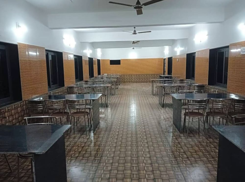 Gir Rajwadi Farm & Resort