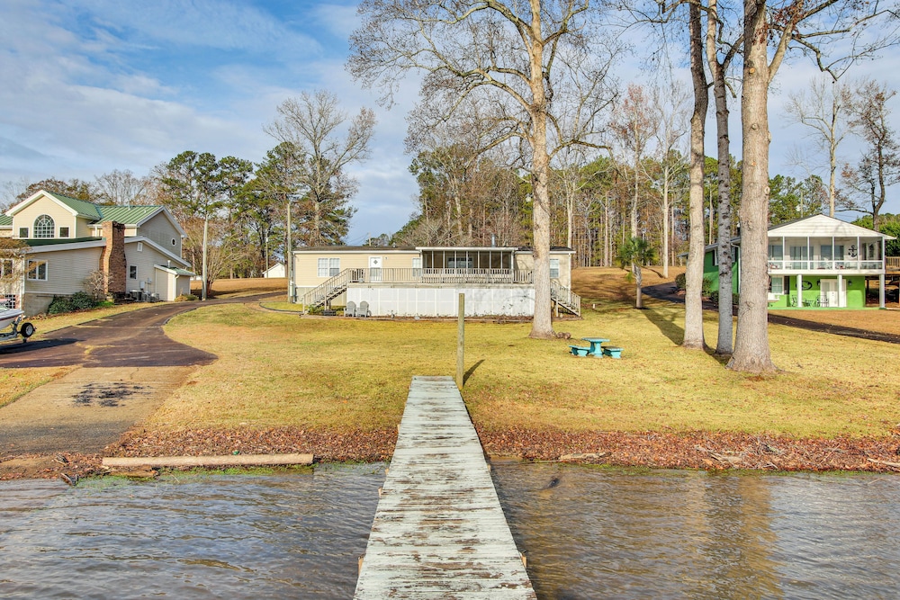 Saluda River Retreat w/ Boat Ramp & Water Views!