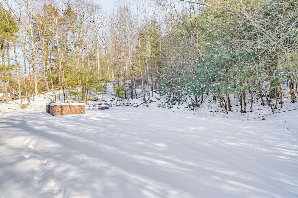 15 Mi to Ski Big Bear: Gem w/ Deck & Game Room