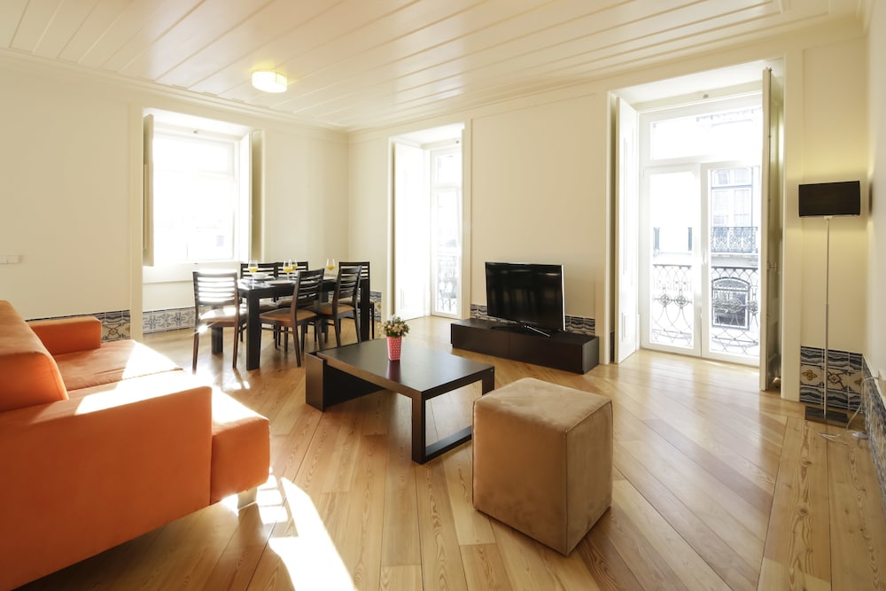 Bairro Alto Apartments by linc