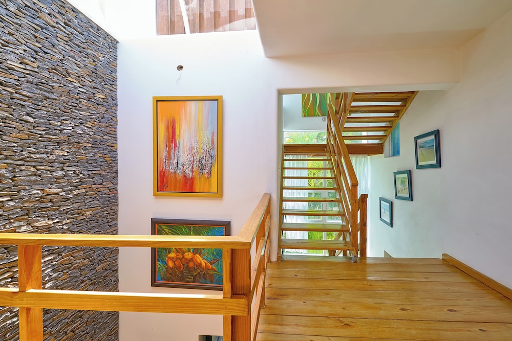 Beach Villa in El Portillo Sleeps 12