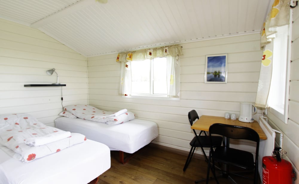 Hellisholar Cottages