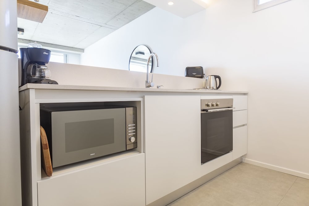 Floralis Suites by Be Local