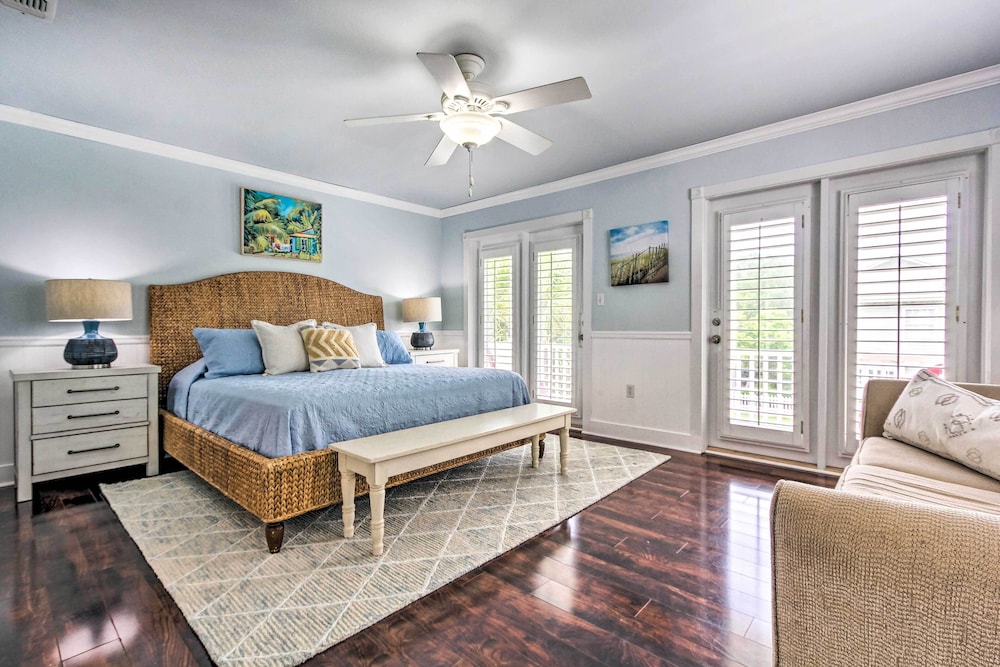 Grand Destin Getaway - Walk a Block to the Beach!