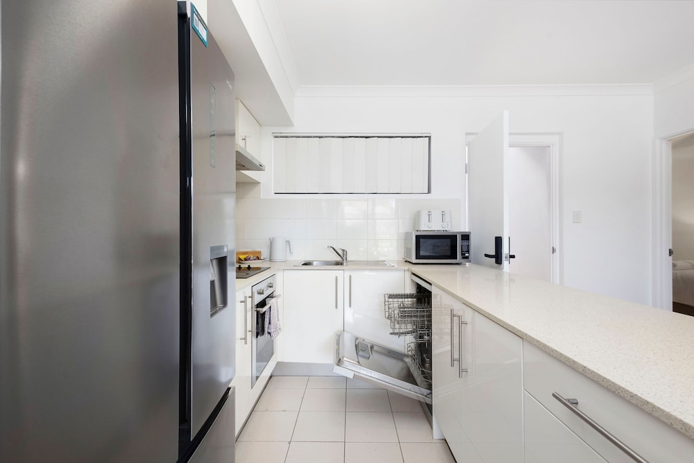 Perfect Location 2BR 1bth - Beckenham