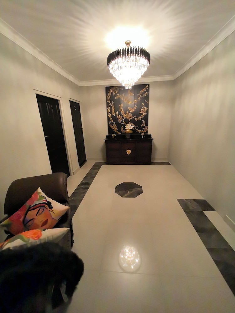 Bryanston Palms Accommodation