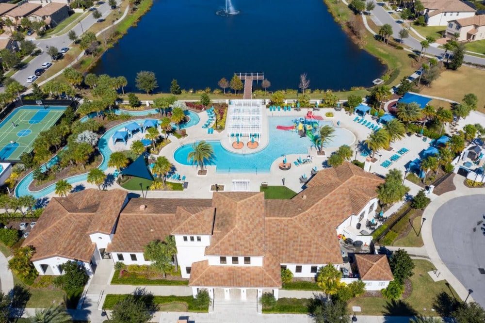 Amazing 5BR Private Pool Lakeview Near Disney