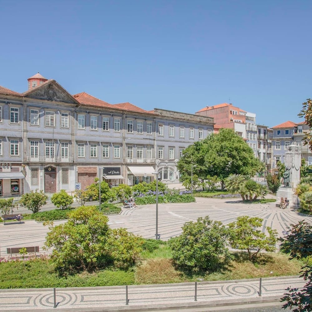 Liiiving in Porto - Carlos Alberto Apartment view 2