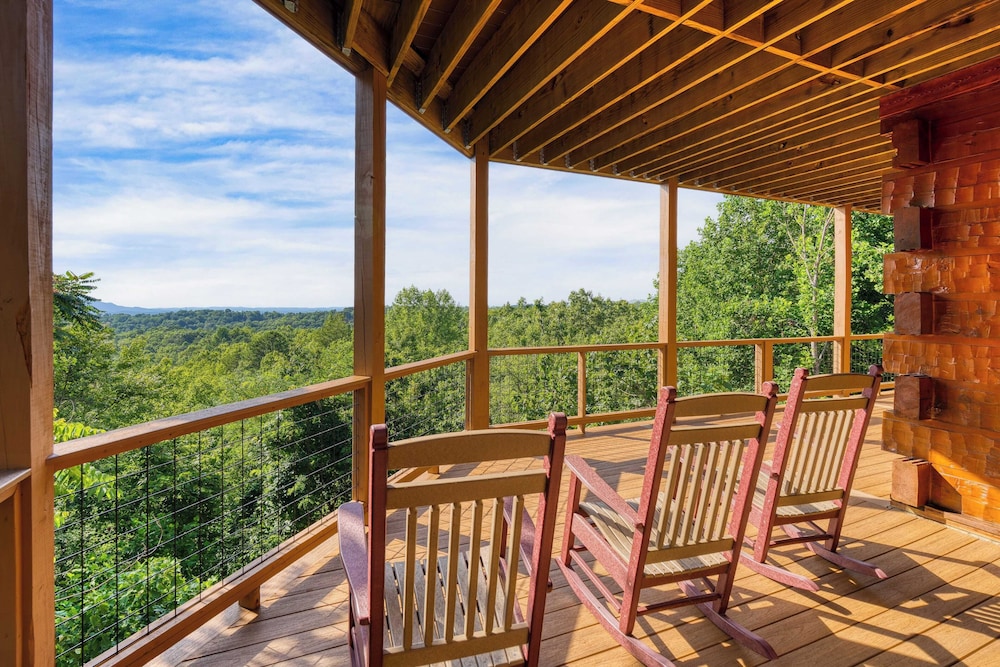 Sleeps 26, 2 Homes Theater Room, Game Room, Hot Tub, Smoky Mountain Views