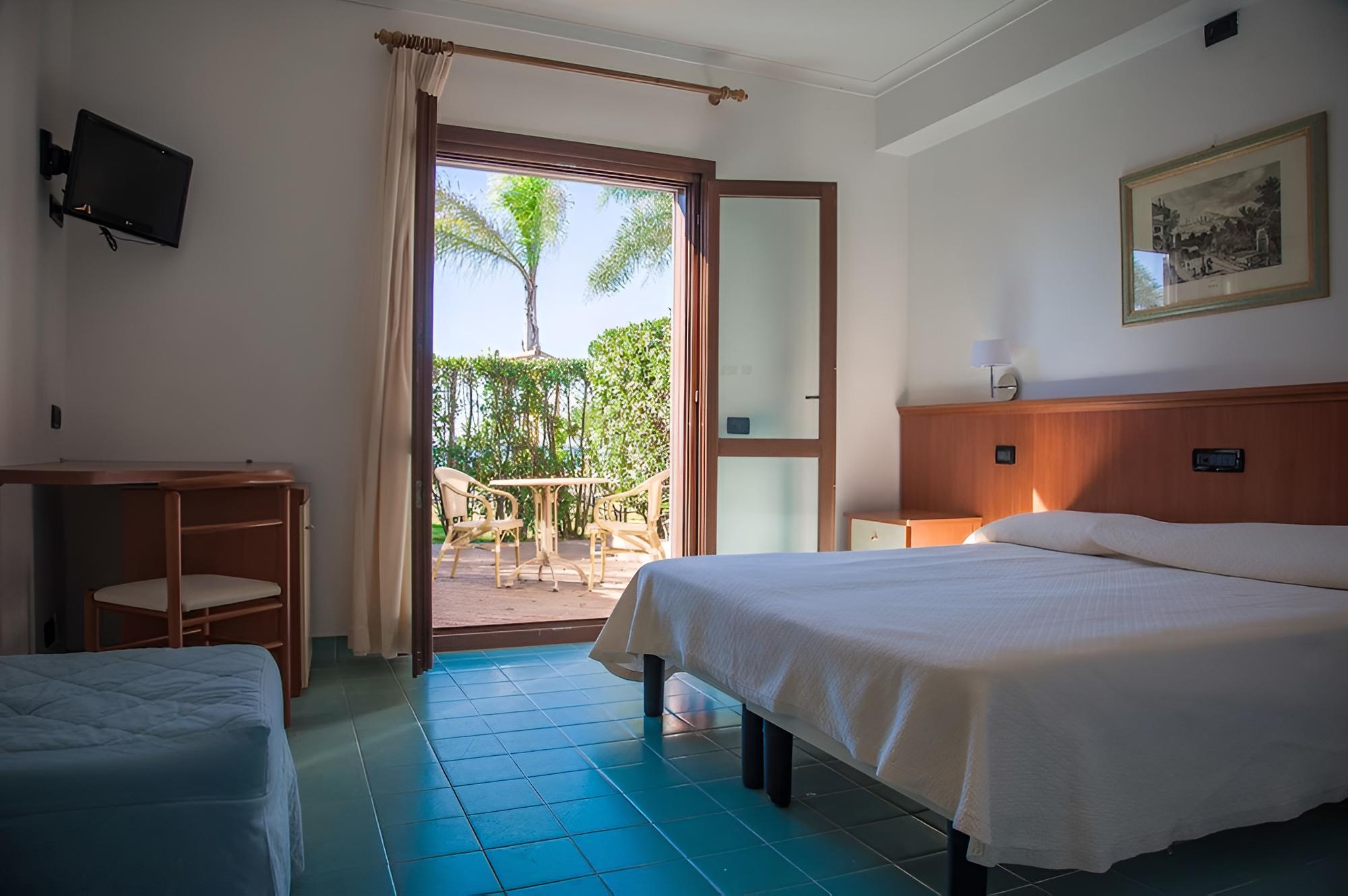 DONNARUMMA HOTEL