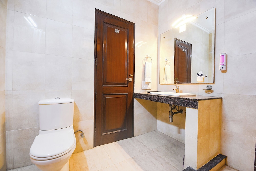 Fabhotel Pooja Residency