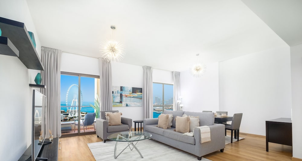 LUX The Premium Dubai Eye View Suite 2