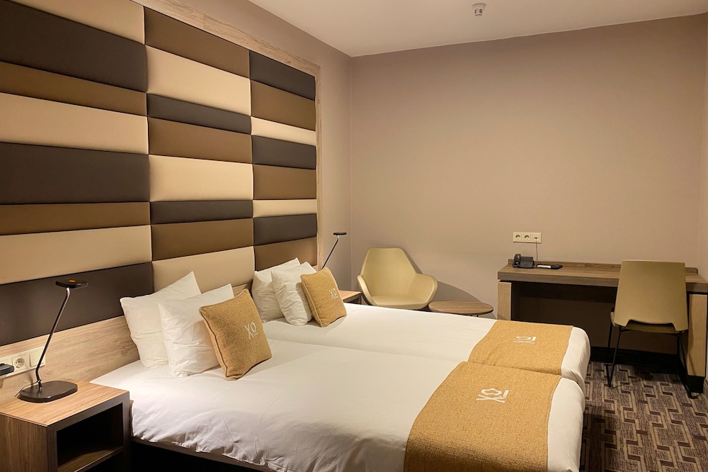 XO Hotels Blue Square 7