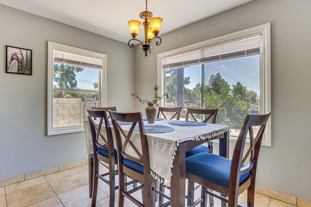 4 Mi to Csusb: Updated Home Near Shops & Eats