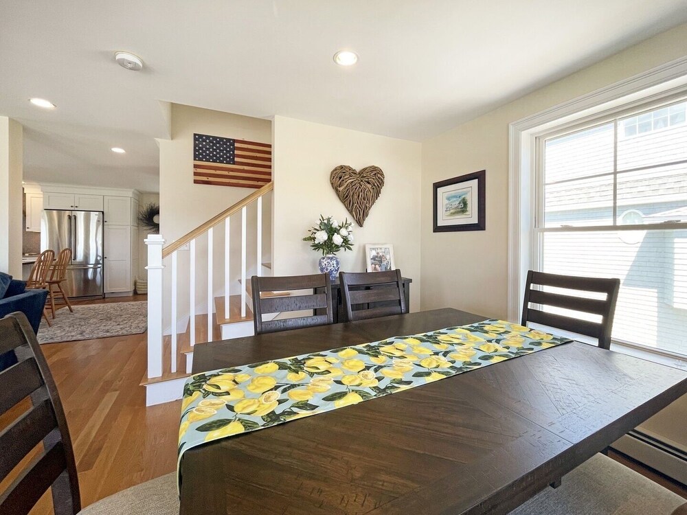 Sunnyside - Home With Ocean View 100 Yards To Moody Beach 5 Bedroom Home by RedAwning - Property Image 14