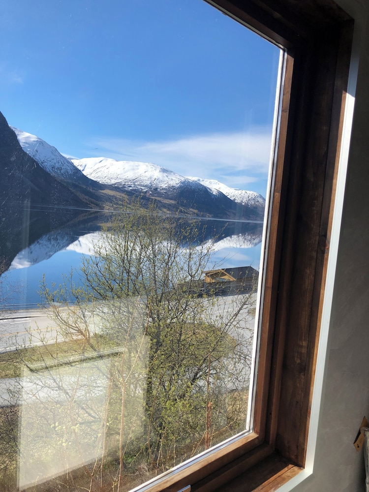 Jølster Lake View