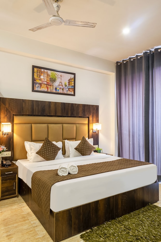 Hotel The Kiara - Complimentary Oneway Airport Transfer