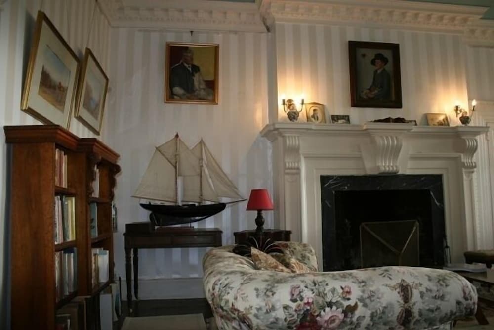 Kelly House