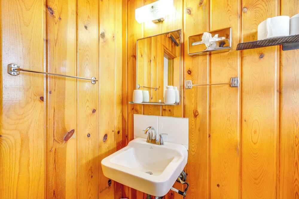 2 Mi to Black Hills Natl Forest: Convenient Pad!