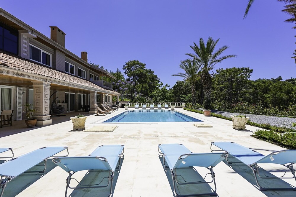 Sea View Terrace Big Villa w Pool 5 min to Beach view 3