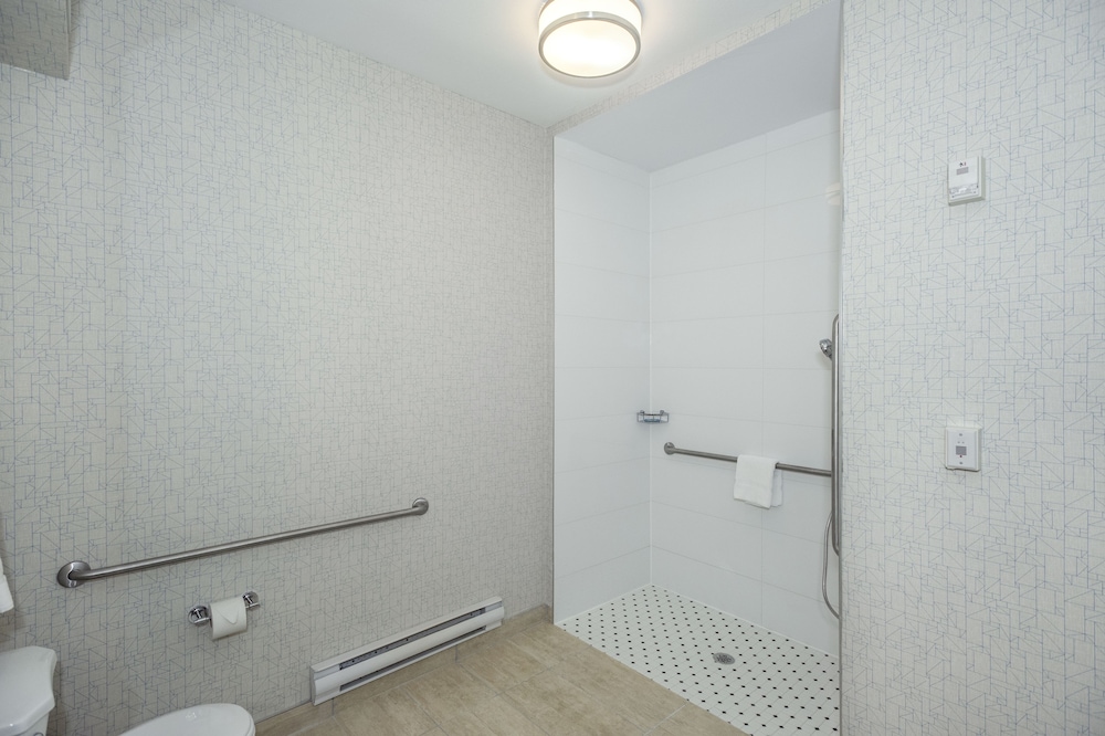 Medicine Hat Vacations - Holiday Inn Express  Suites Medicine Hat Transcanada Hwy 1, an IHG Hotel - Property Image 4