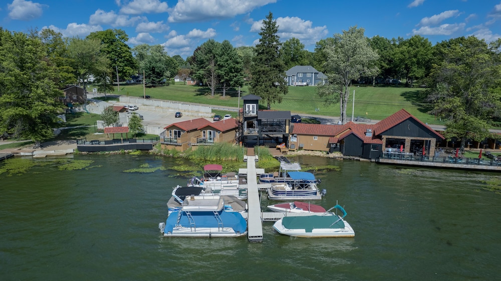 Edinboro Lake Resort Cabins