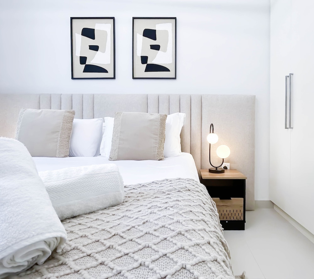Luxury Burj Crown Downtown 4 Bedroom With Balcony