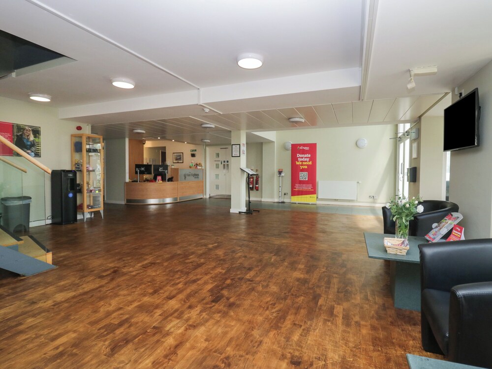 12 Eamont Park