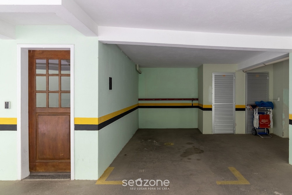 Penthouse W/terrace 5 min From the Beach Cos302